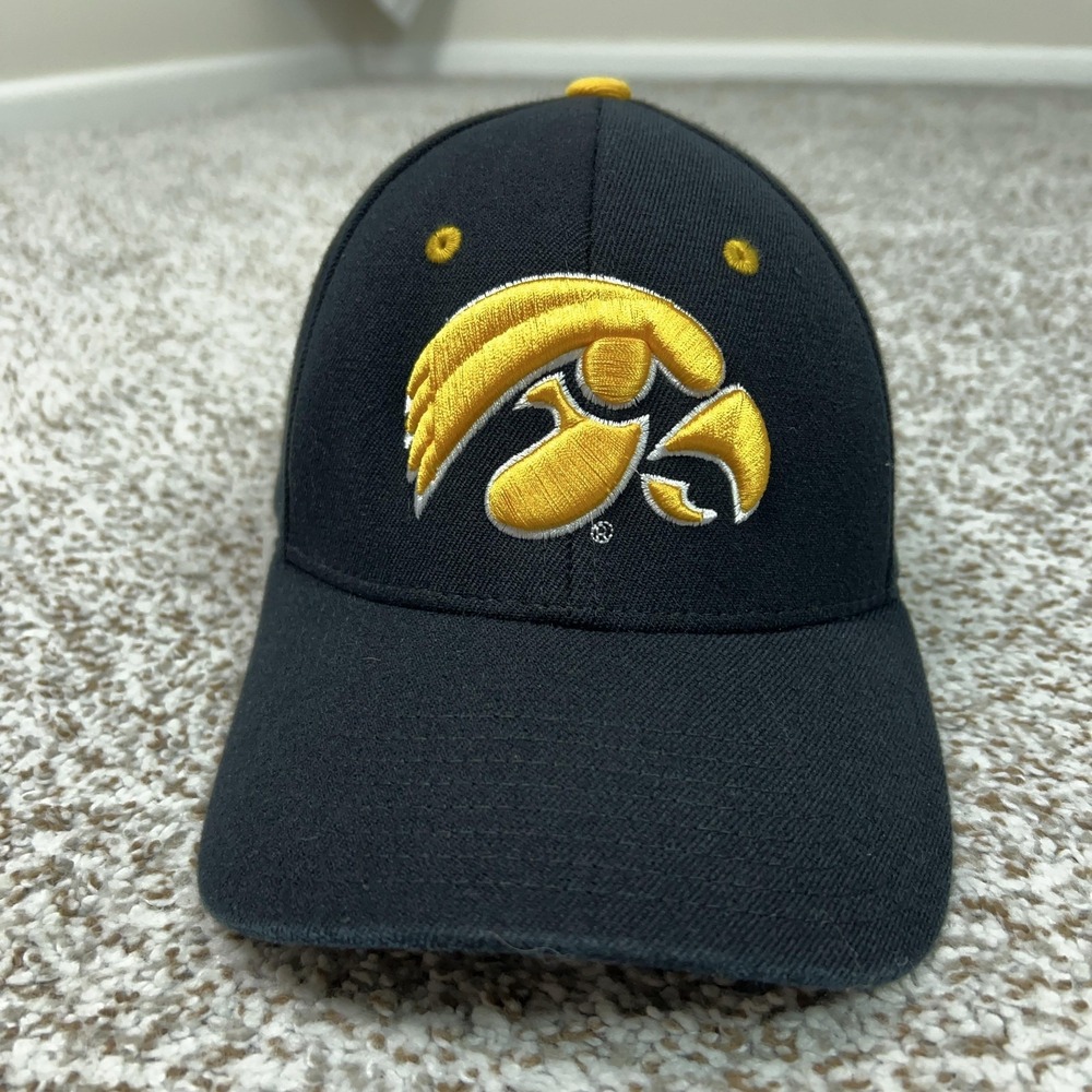 Iowa Hawkeyes Hat Cap Fitted Mens Small Black NCAA‎ Football Zephyr College Logo